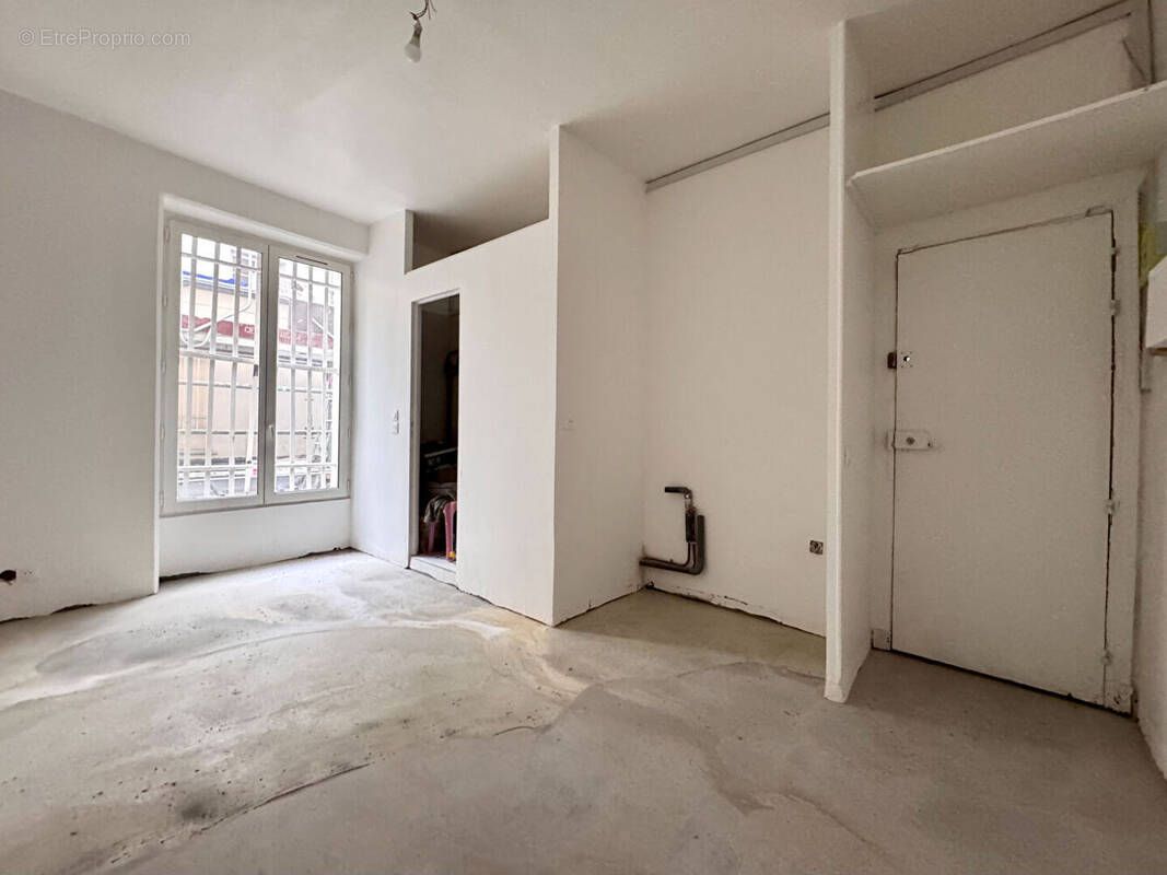 Appartement à PARIS-10E