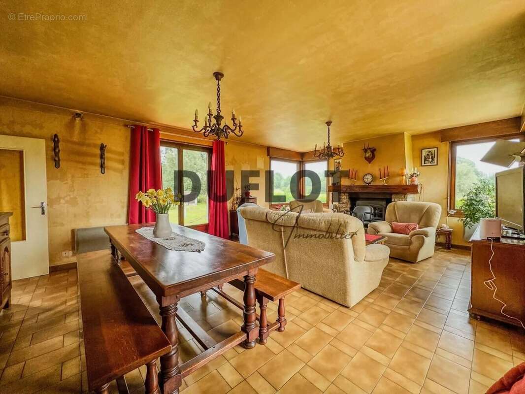 Maison à MARCONNELLE