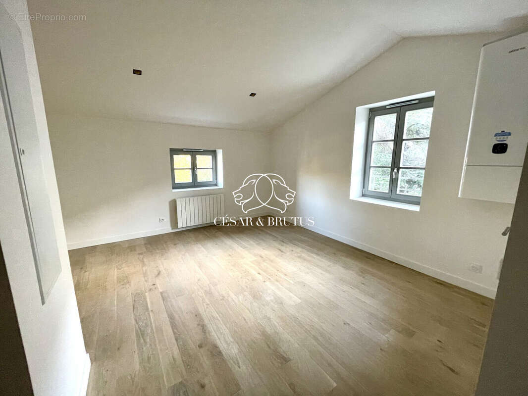 Appartement à TASSIN-LA-DEMI-LUNE