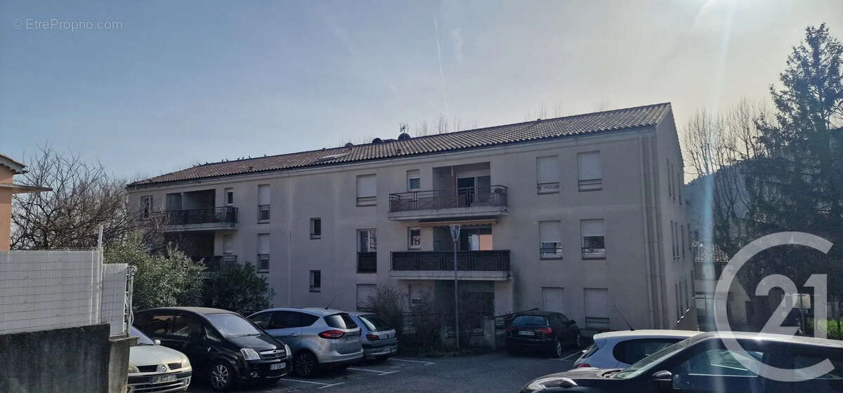 Appartement à LA ROQUEBRUSSANNE