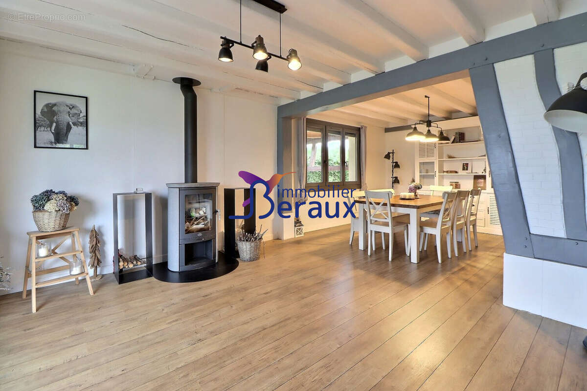 Maison à SAINTE-MARGUERITE-SUR-DUCLAIR