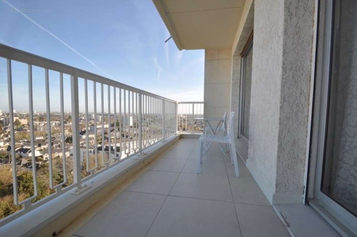 Appartement à vendre 3 pièces ANGERS (49), grand appartement + cave et garage - photo 7