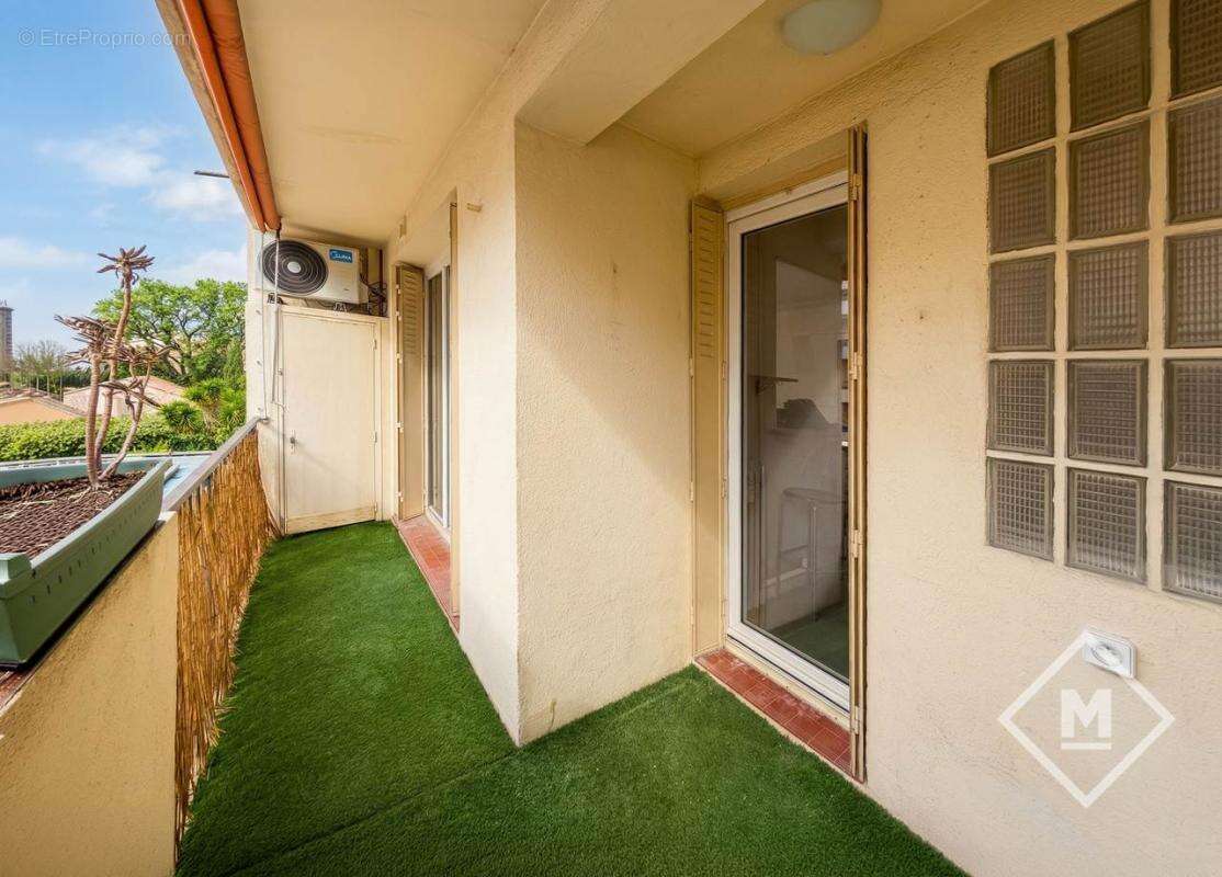 Appartement à MARSEILLE-4E