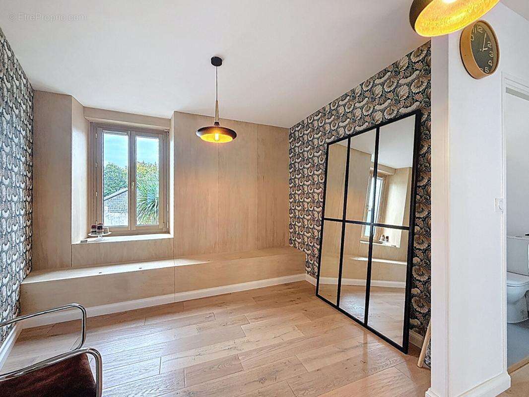AURAY CENTRE Superbe appartement T4, 2 chambres, de 123,82 m² - photo 3