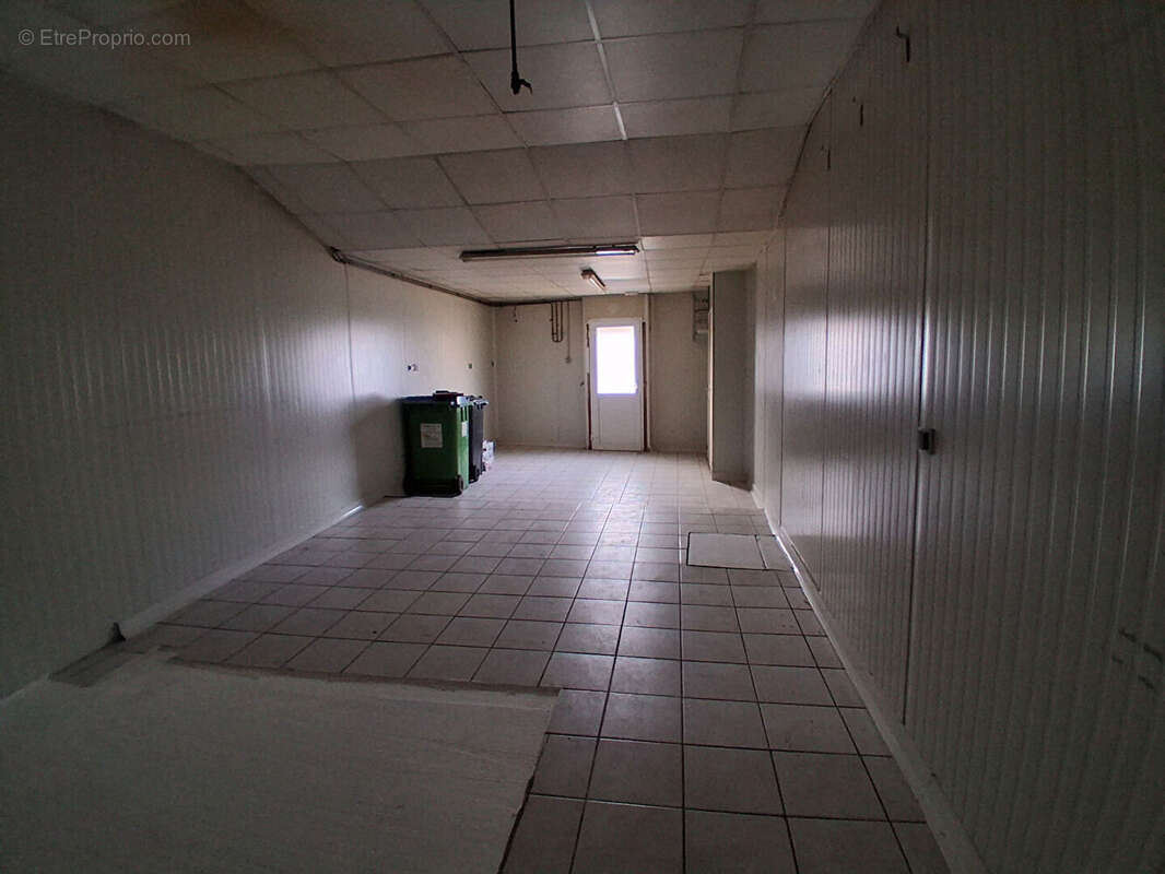 Commerce à MONTCORNET