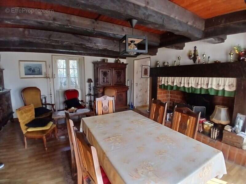 Maison à VAUNAC