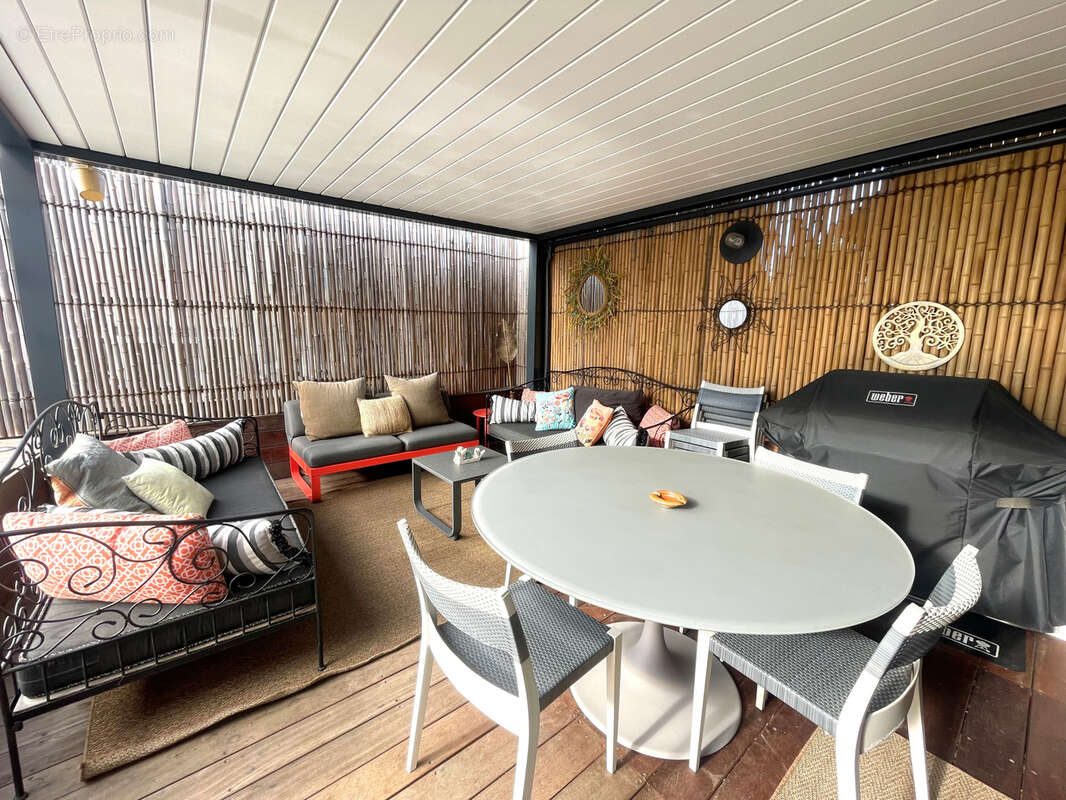 Appartement à GRIMAUD
