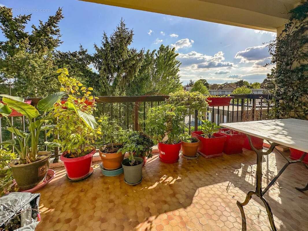 Appartement à BOURG-LA-REINE