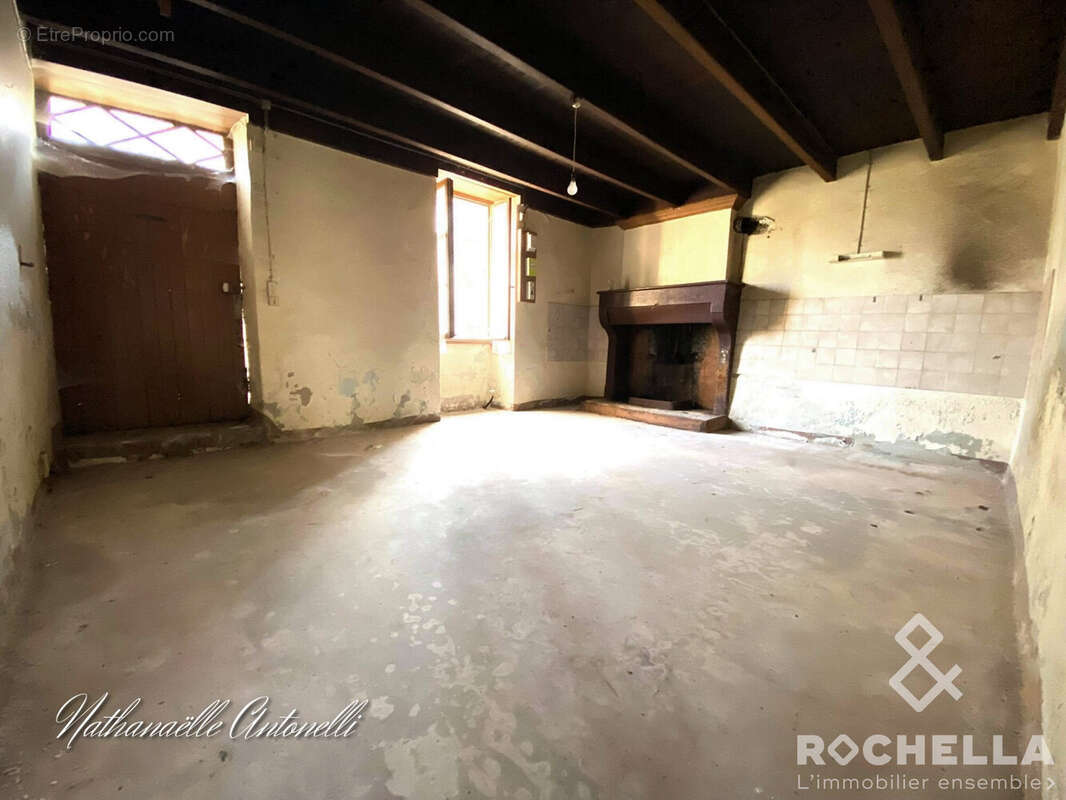 Maison à ASNIERES-LA-GIRAUD