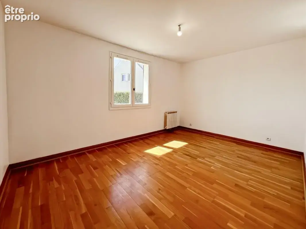  Pavillon familial de 121 m² sur sous-sol complet - Centre Patay  - photo 8