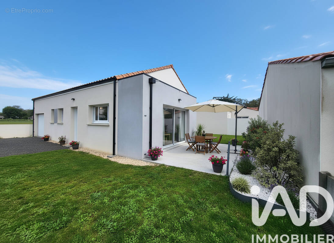 Photo 1 - Maison à SOULLANS