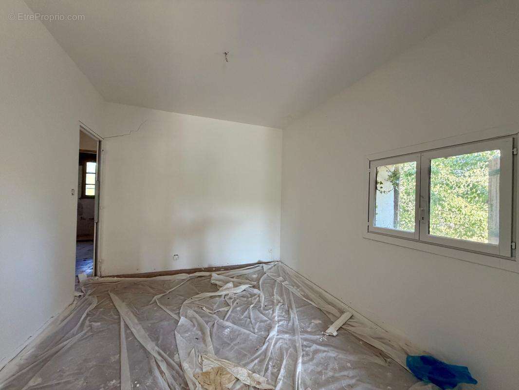 Vue et tranquillité pour cette maison avec hangar de 200m2 - photo 8