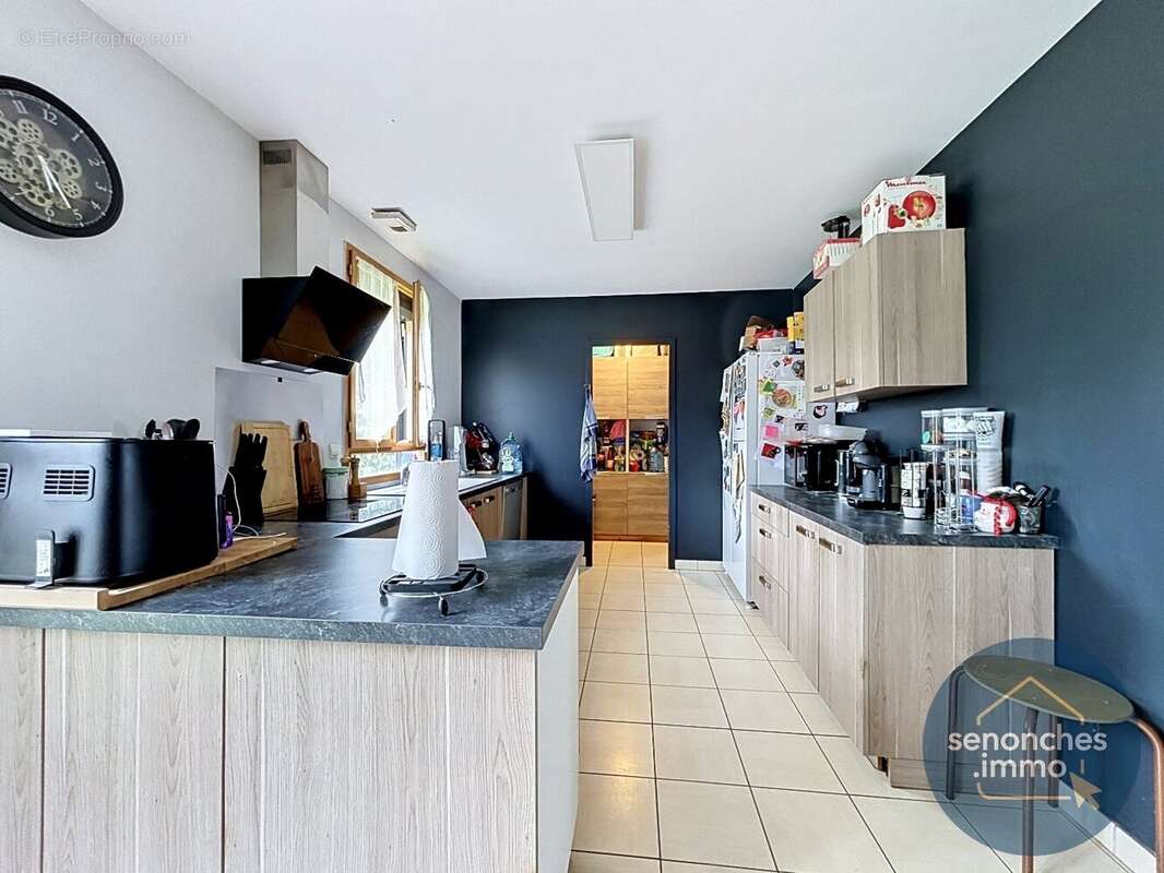 Pavillon de plain-pied 4 chambres  100 m² habitables  terrain de 2 244 m²  environnement calme et verdoyant - photo 6