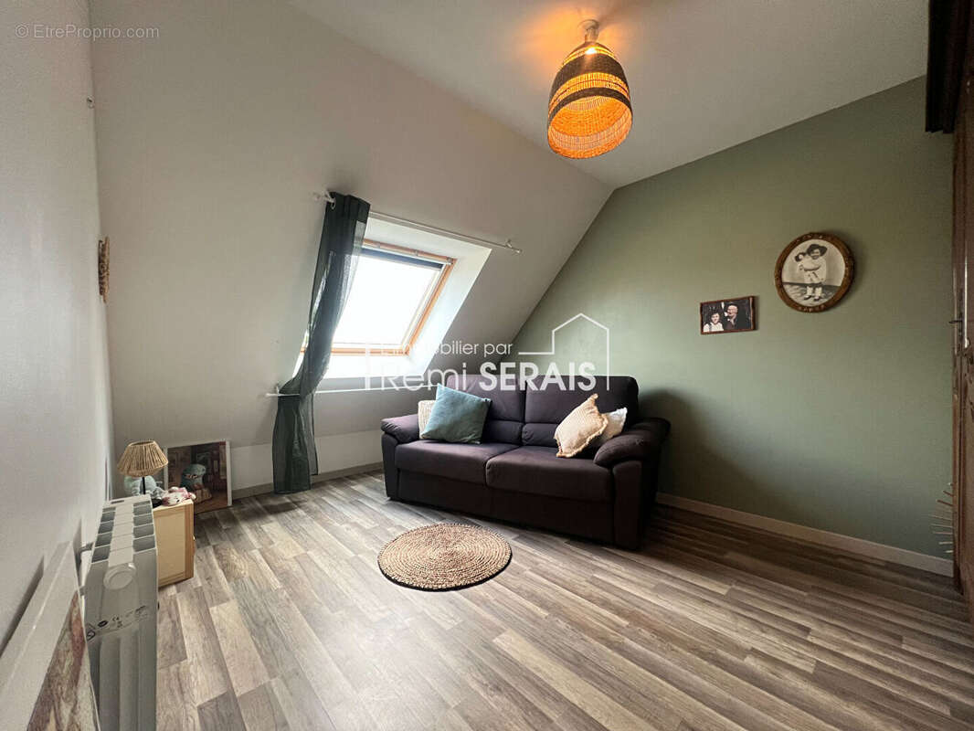 Pavillon récent avec quatre chambres à Aunay-sur-Odon - 14260 - photo 6