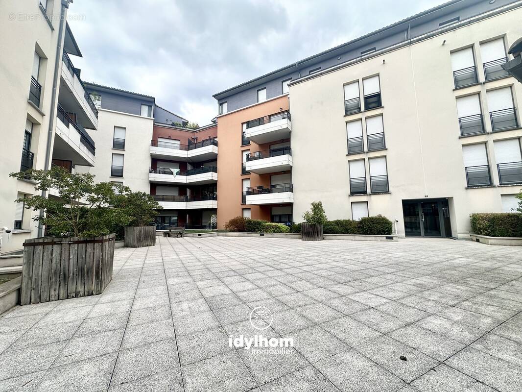 Apt T2 avec terrasse de 11 m2 et parking en sous-sol  - photo 7