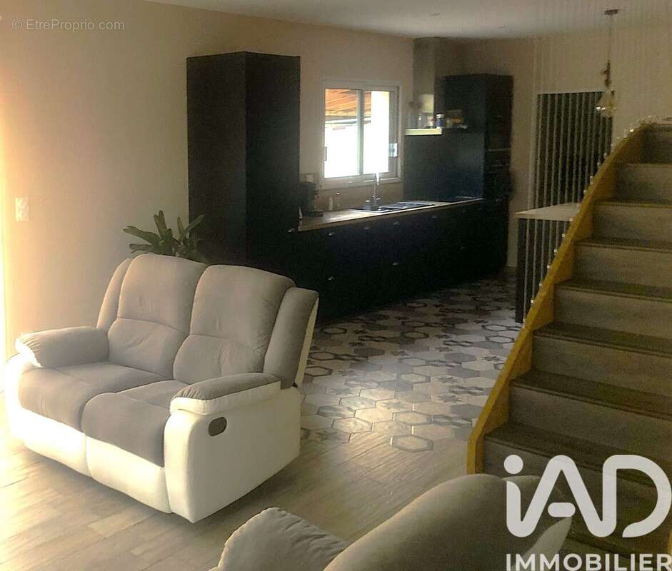 Photo 5 - Maison à JARZE