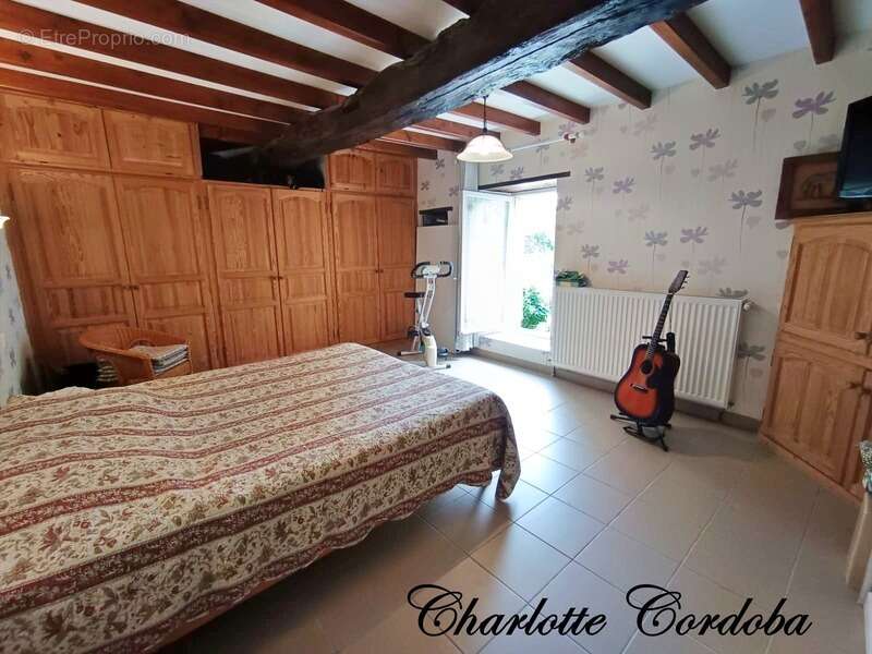 Maison à FEUGAROLLES