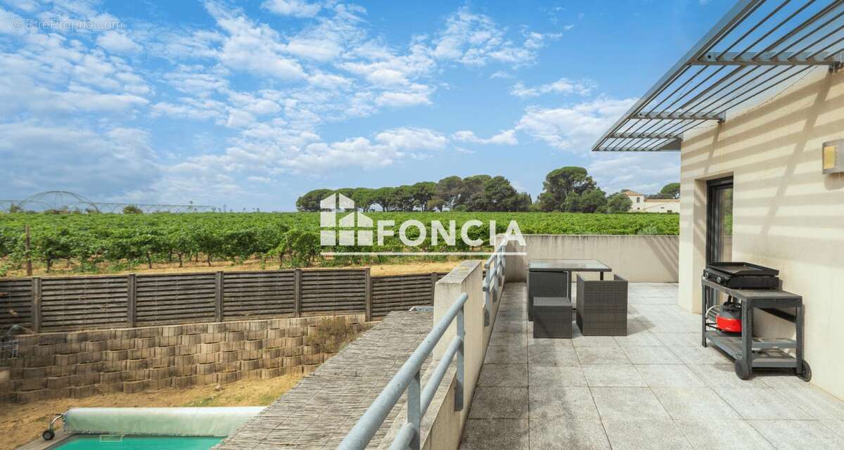 Et si votre prochain appartement vous offrait les prestations d’une maison ? Jardin, terrasses et piscine privée vous attendent - photo 4