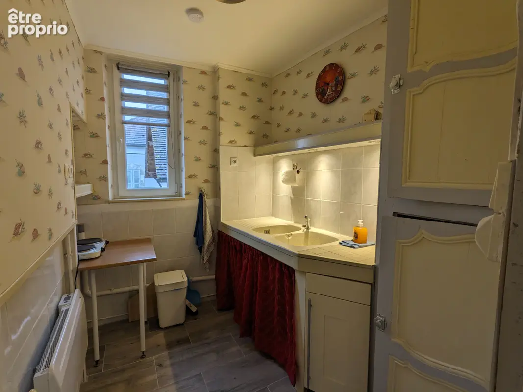 Ainay le Château, Maison ancienne avec deux appartements et dépendances - photo 5