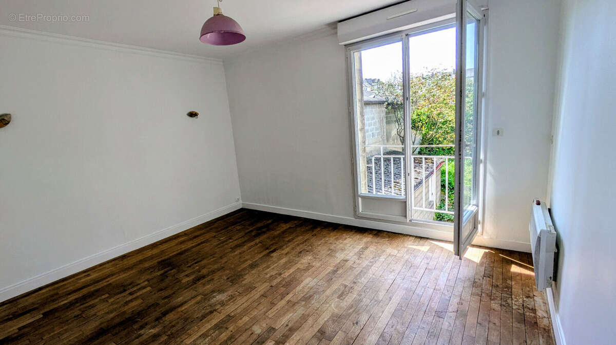 Maison + local commercial - photo 7