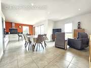 Appartement à PANISSIERES