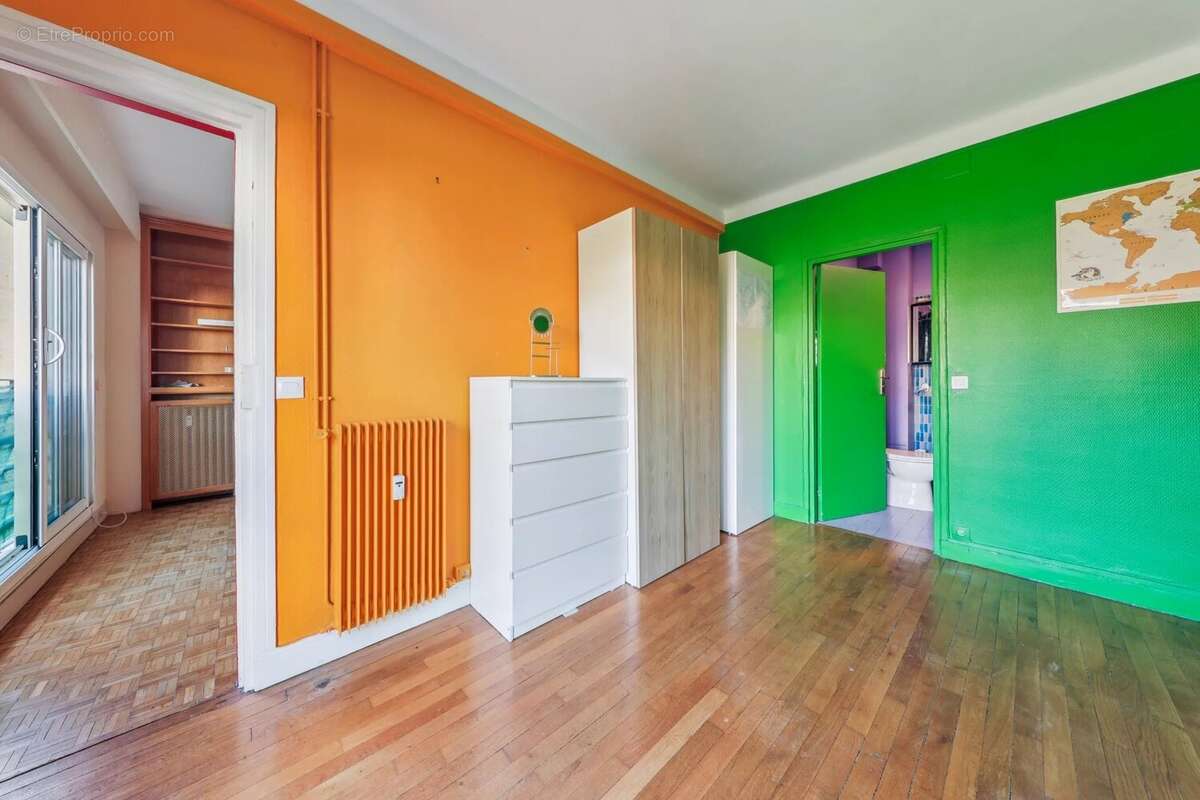 Appartement à NEUILLY-SUR-SEINE
