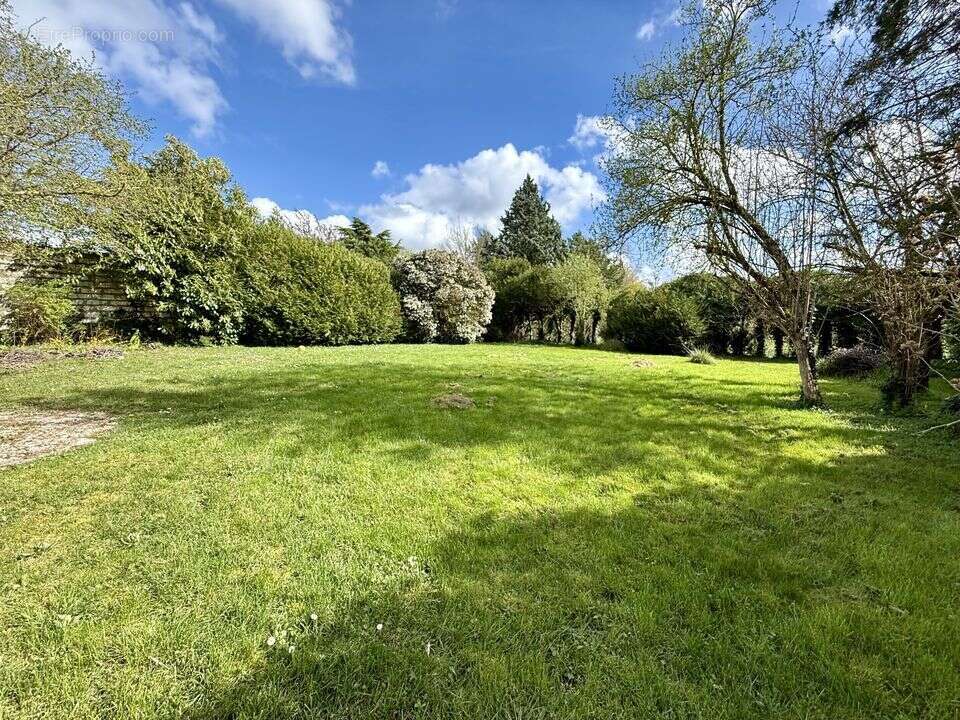 Maison à PONT-SUR-YONNE