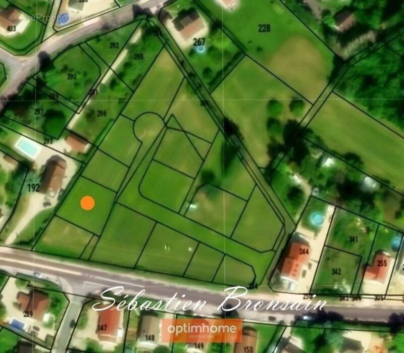 Terrain à CHAMPVANS