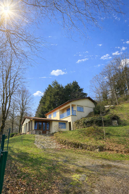 Maison à VOLLORE-VILLE