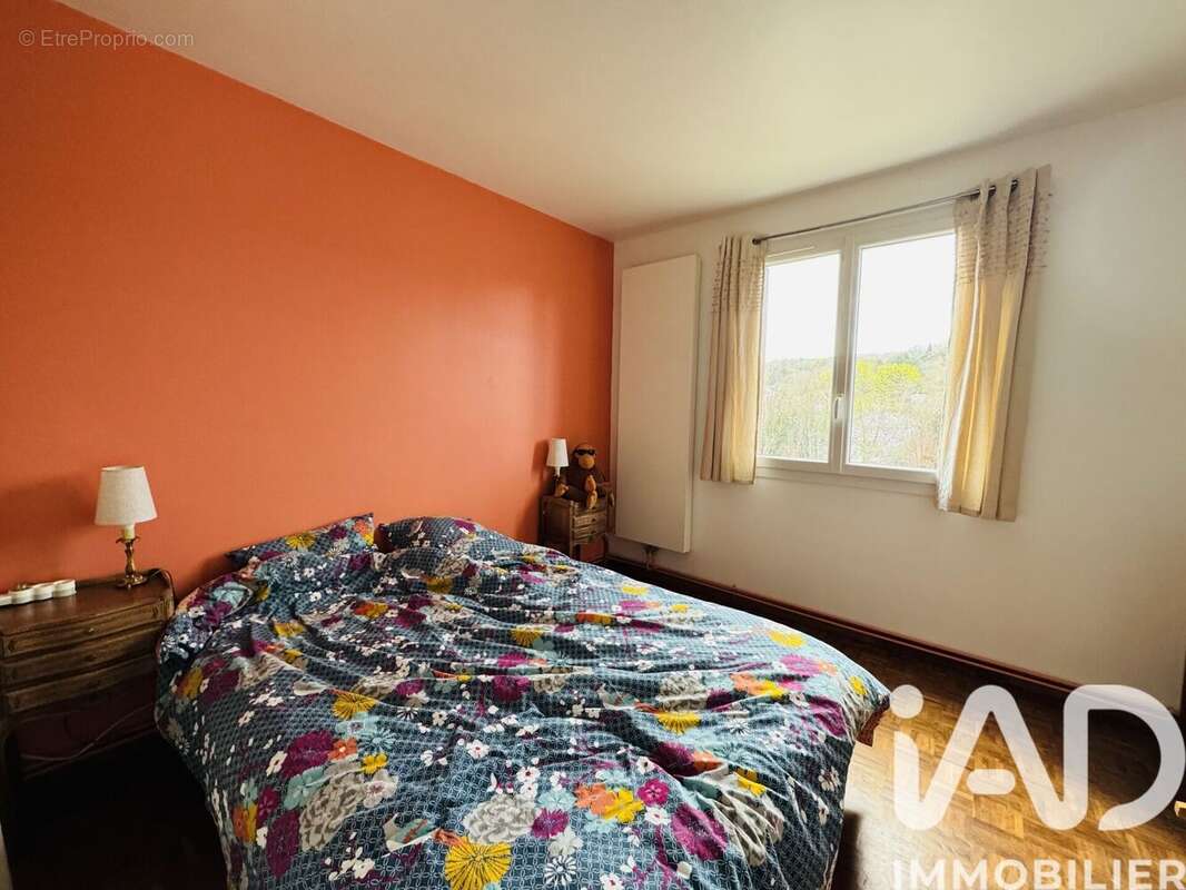 Photo 4 - Appartement à LA CELLE-SAINT-CLOUD