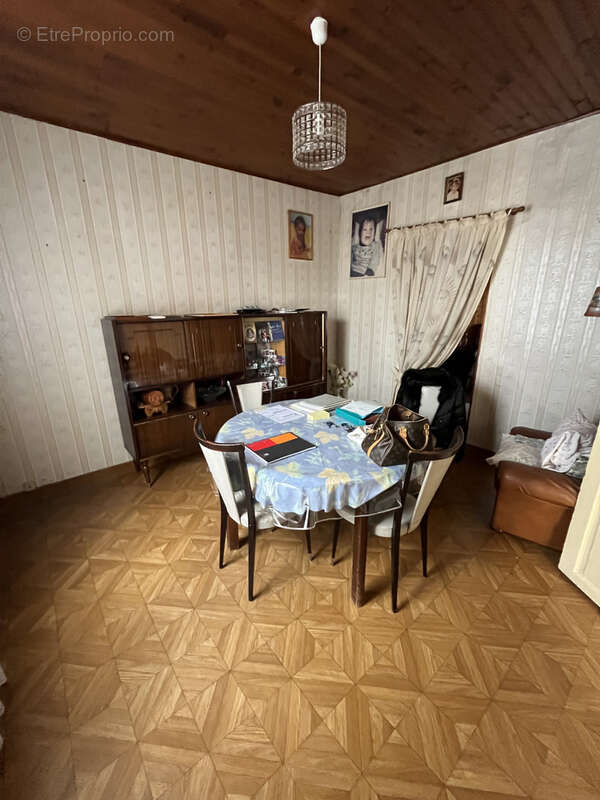 Maison à PARAY-VIEILLE-POSTE