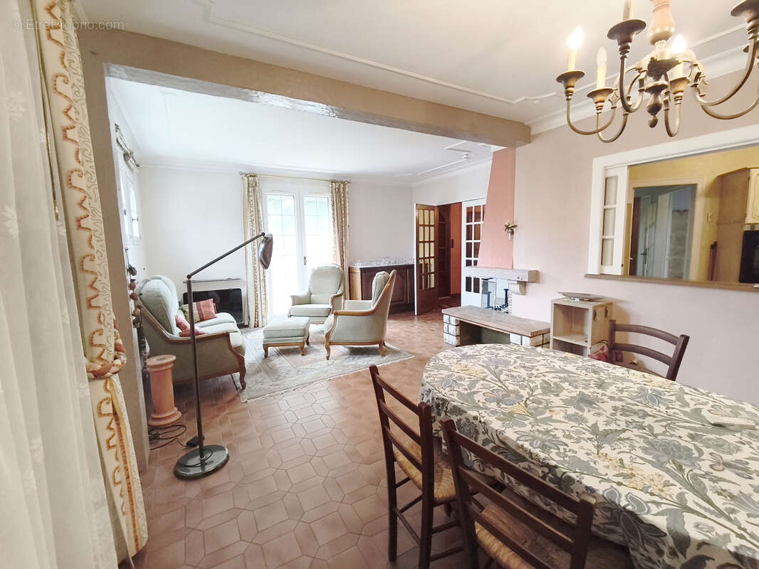 Maison à ETIVAL-LES-LE-MANS