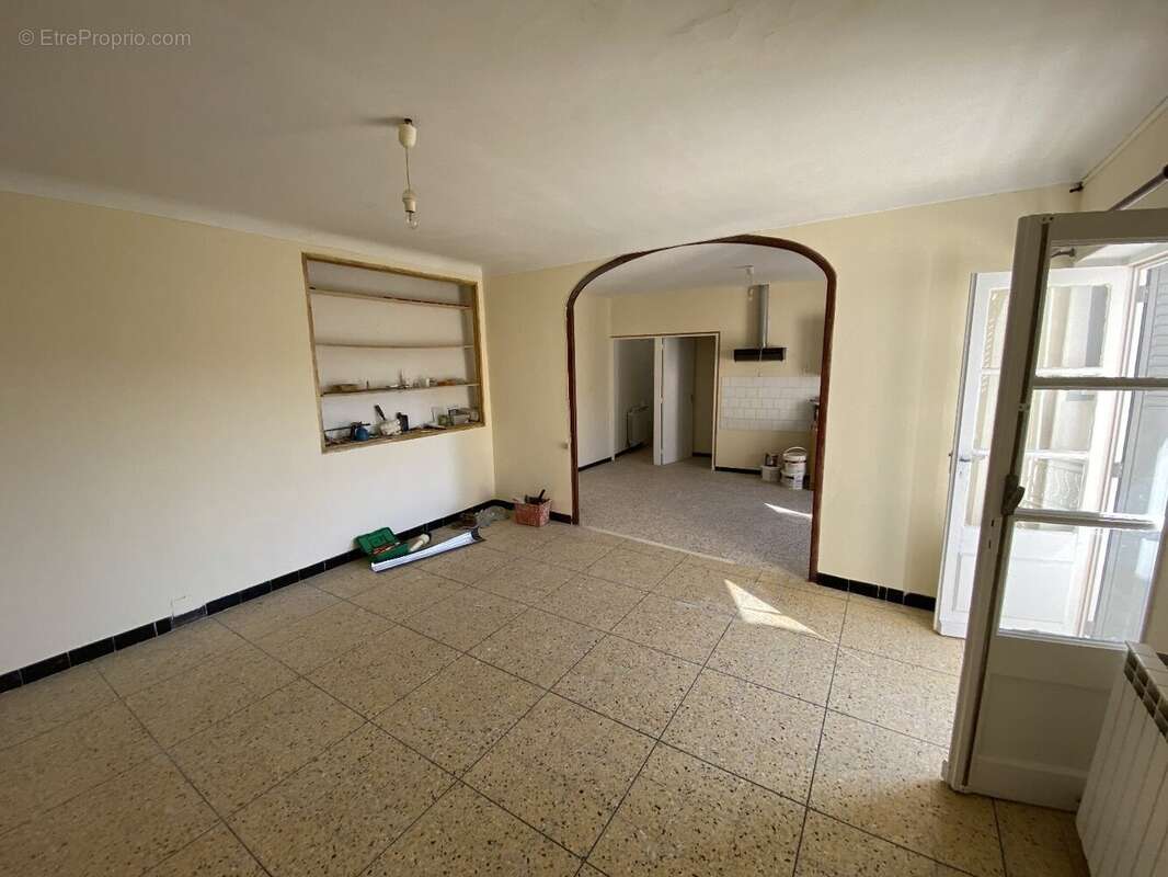 Maison à SAINT-VICTOR-DE-MALCAP