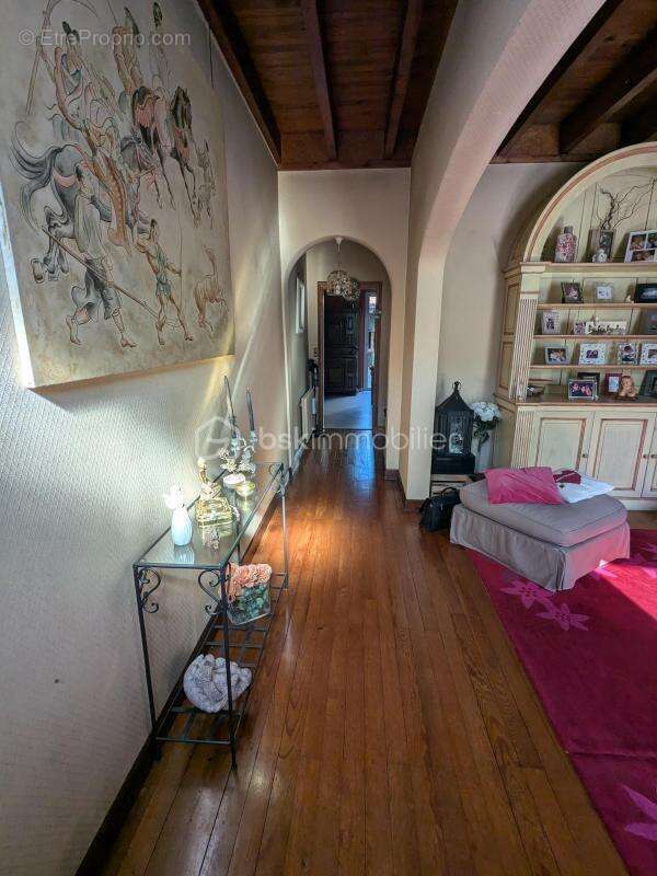 Maison à SAINT-SULPICE-DE-FALEYRENS