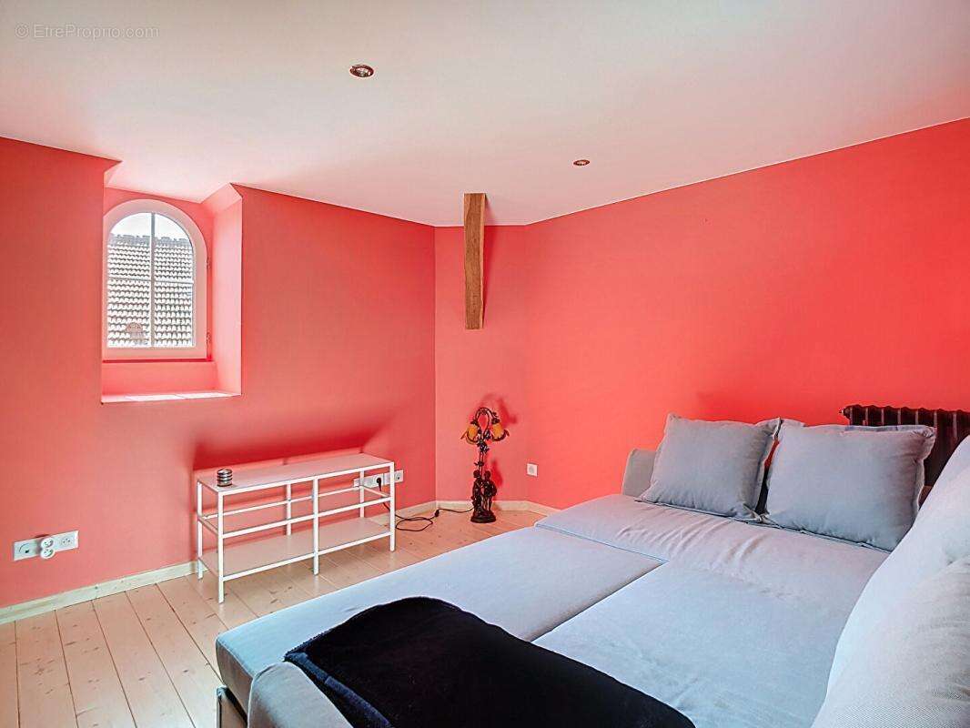 Maison à EGRISELLES-LE-BOCAGE