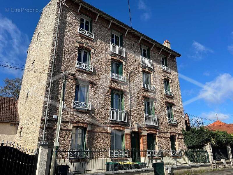 Appartement à QUINCY-SOUS-SENART