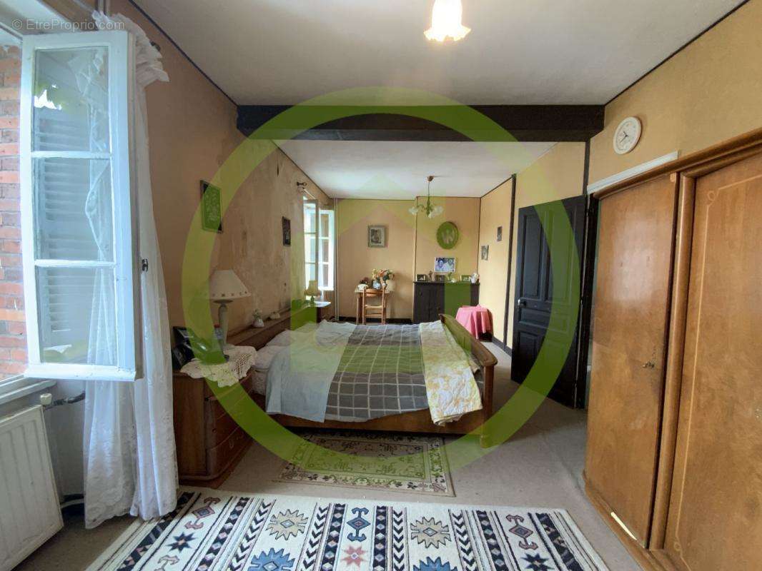 Maison à CHATELUS-MALVALEIX