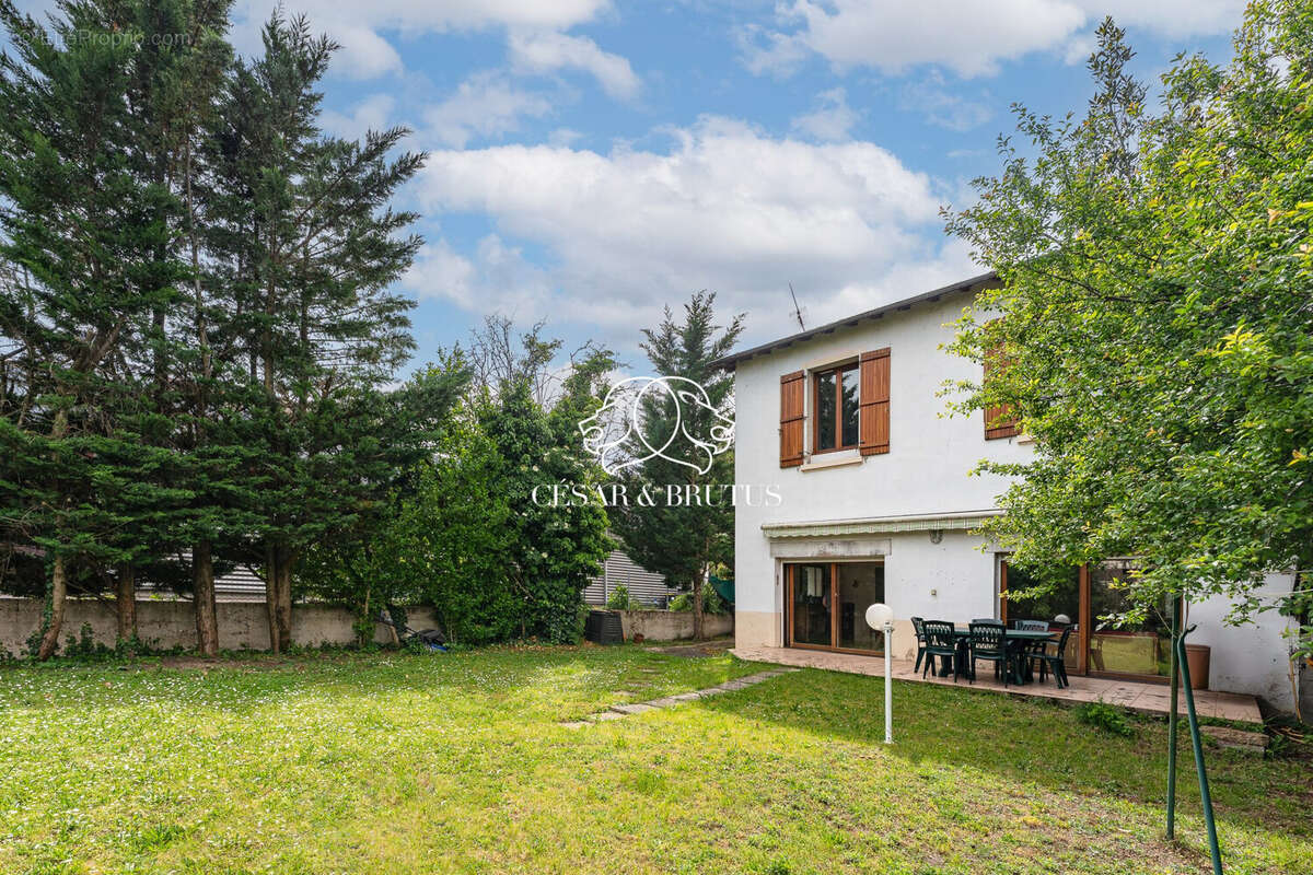 Maison 140 m² à Villeurbanne  - photo 6