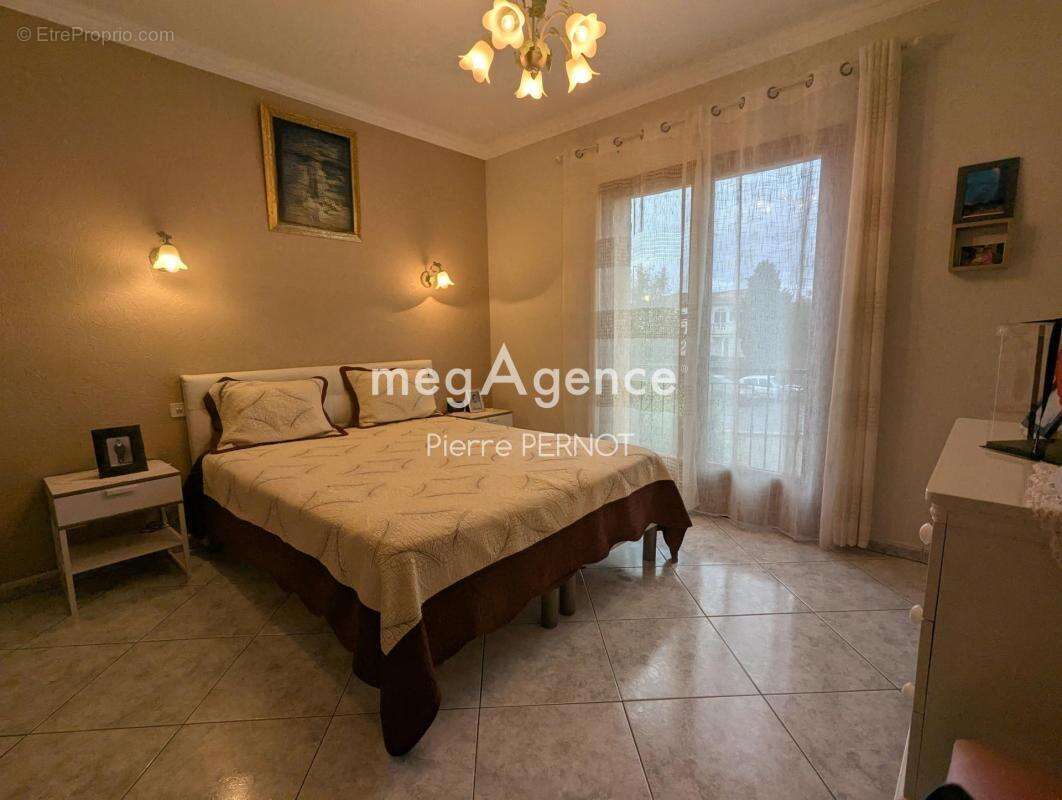 Grande villa avec espace professionnel - photo 6