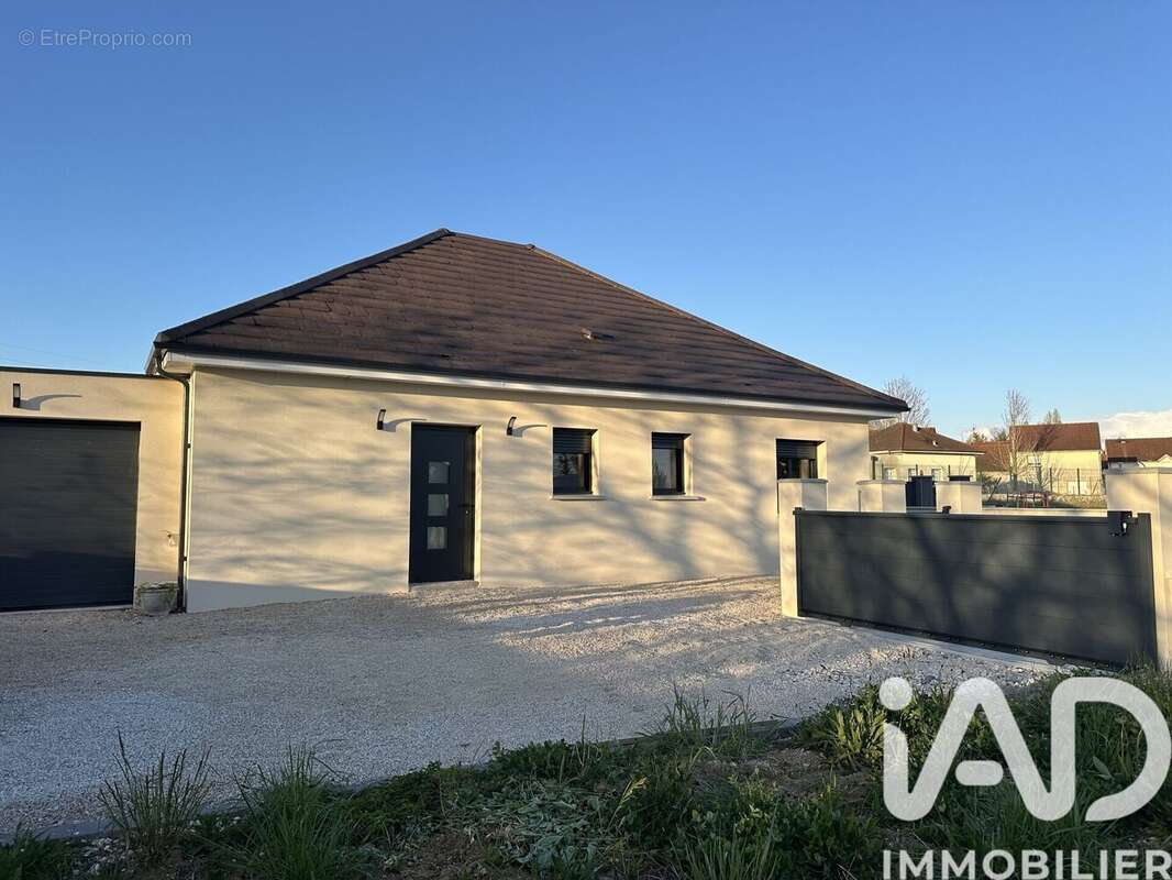 Photo 2 - Maison à DOLE