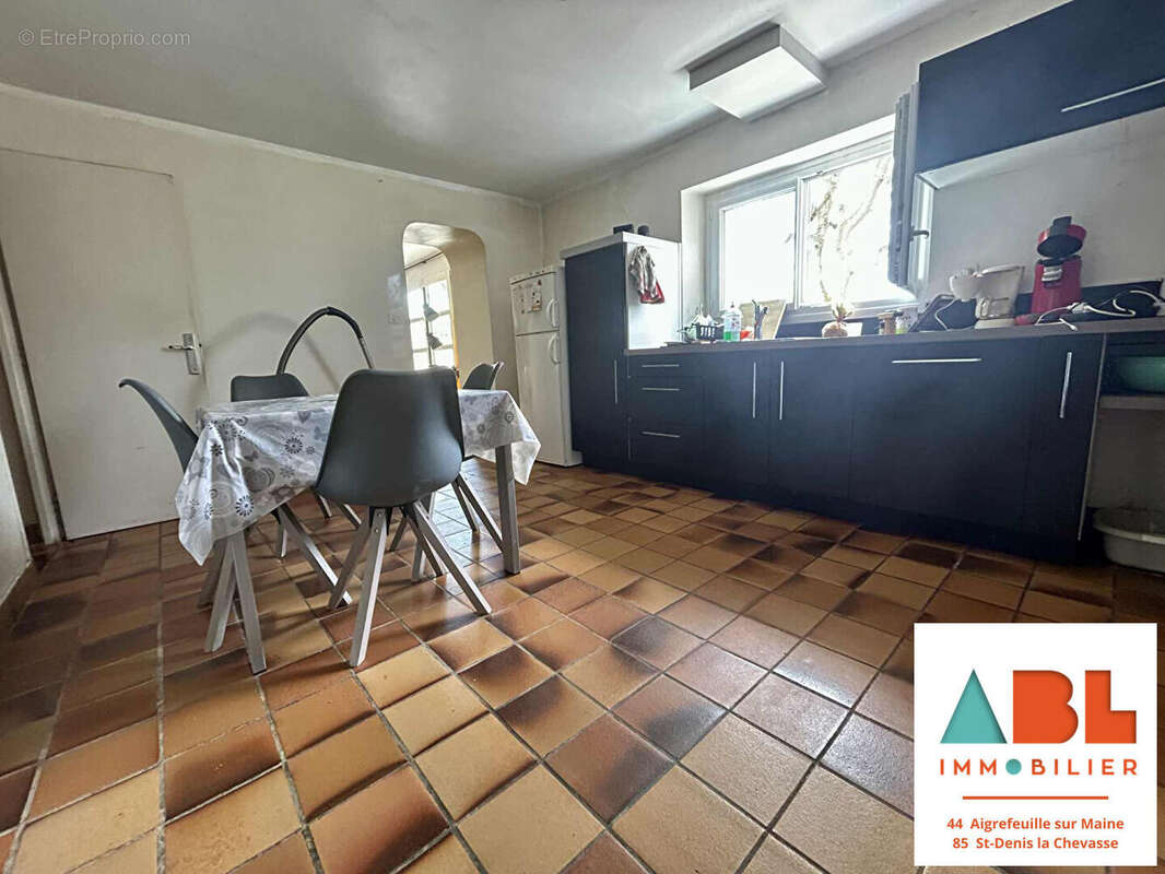 Maison à SAINT-DENIS-LA-CHEVASSE