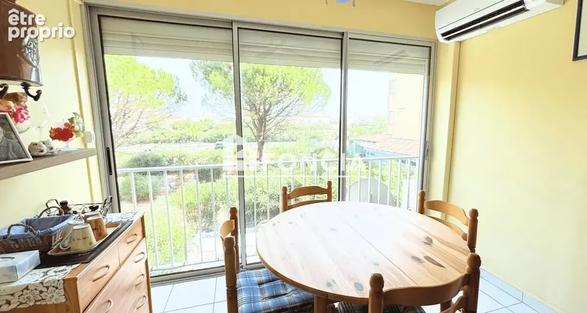 Narbonne Plage — Appartement traversant 2 pièces + cabine, climatisé, 33 m2, vendu meublé, à 200 m de la plage - photo 2