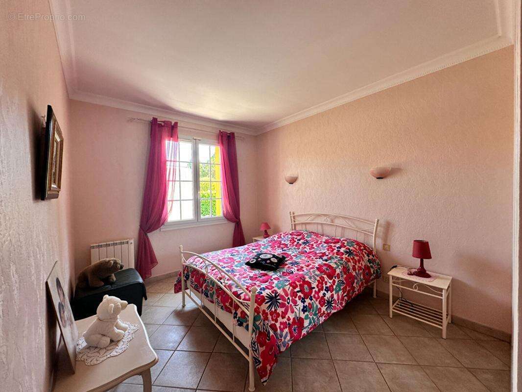 Maison 180 m² à La Croix-Blanche  - photo 13