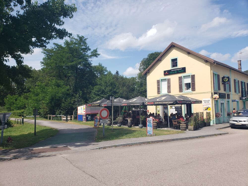 Commerce à SAULXURES-SUR-MOSELOTTE