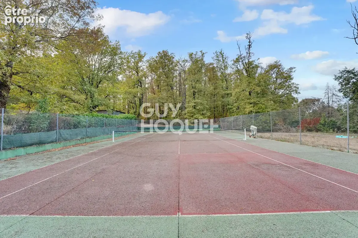 Vacquiers: maison de caractère avec piscine et tennis au coeur de la forêt royale - photo 2