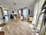 Appartement à VAUJOURS