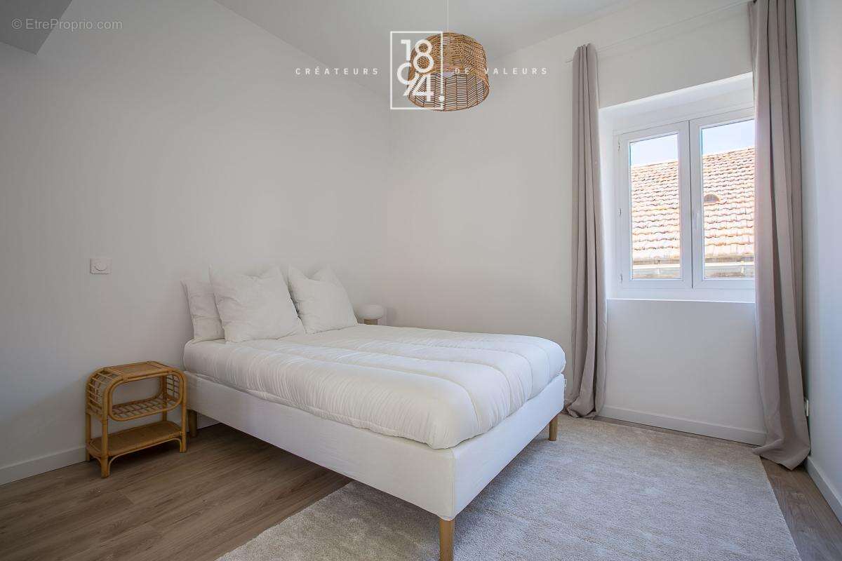 Appartement à MARSEILLE-7E