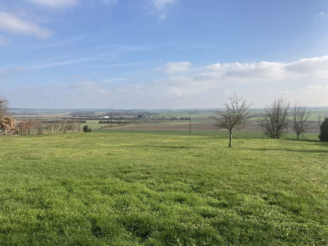 Maison à FAYE-LA-VINEUSE