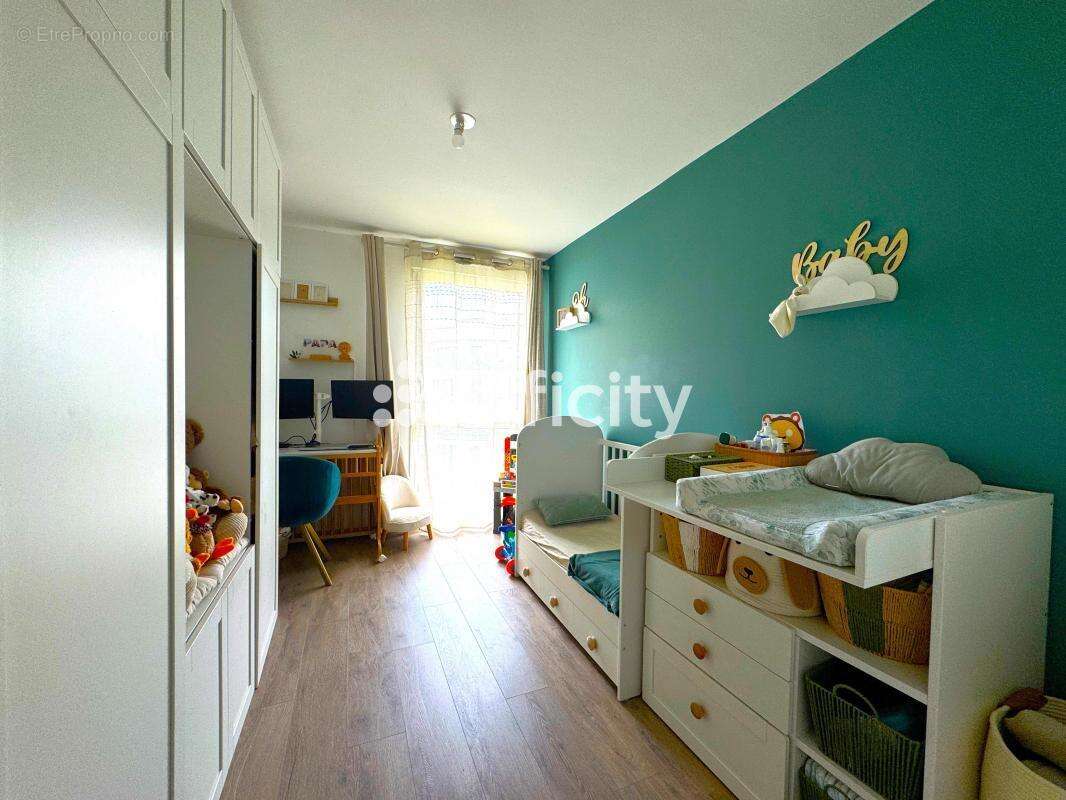 Appartement à COLOMBES