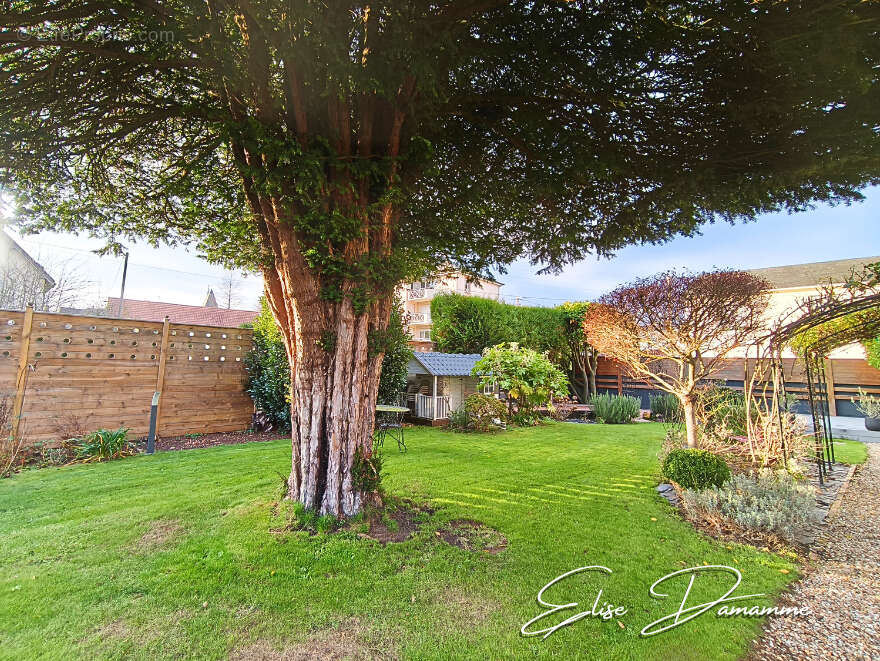 Maison à MONTIVILLIERS